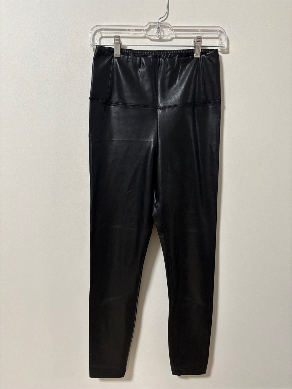 Wilfred Free (M) Aritzia Daria Vegan Leather Pant Legging Black Sleek Soft - Picture 11 of 14